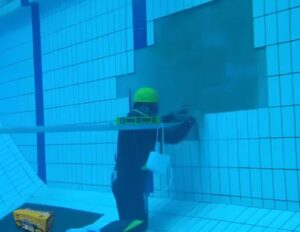 Troca de azulejos sem esvaziar a piscina
